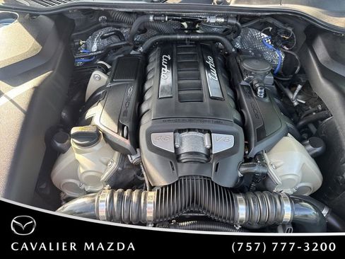 Used 2018 Porsche Cayenne Turbo AWD/4WD image 51