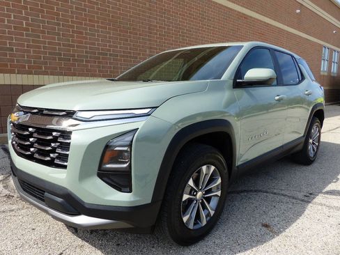 Used 2026 Chevrolet Equinox LT w/ Convenience Package II image 5