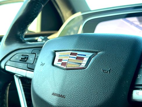 Used 2021 Cadillac Escalade Sport RWD image 33