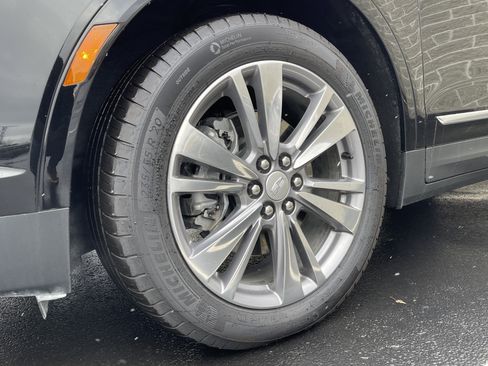 Certified 2025 Cadillac XT5 Premium Luxury image 10