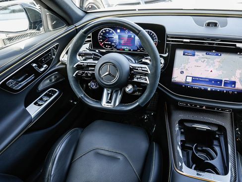 Used 2025 Mercedes-Benz E 53 AMG e 4MATIC Sedan image 14