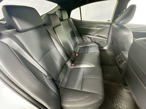 Used 2025 Toyota Camry XSE FWD image 26