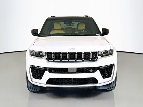 New 2026 Jeep Grand Cherokee Summit AWD/4WD image 2