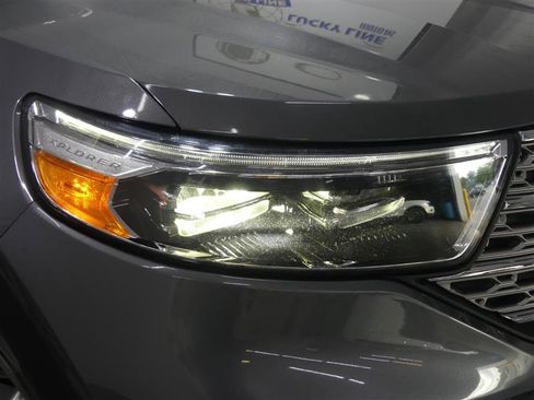 Used 2023 Ford Explorer Limited image 15