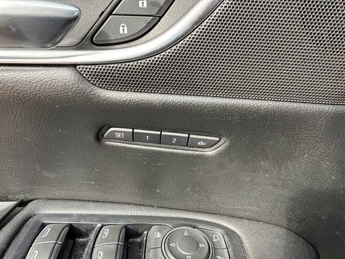 Used 2018 Cadillac XT5 Premium Luxury FWD image 15