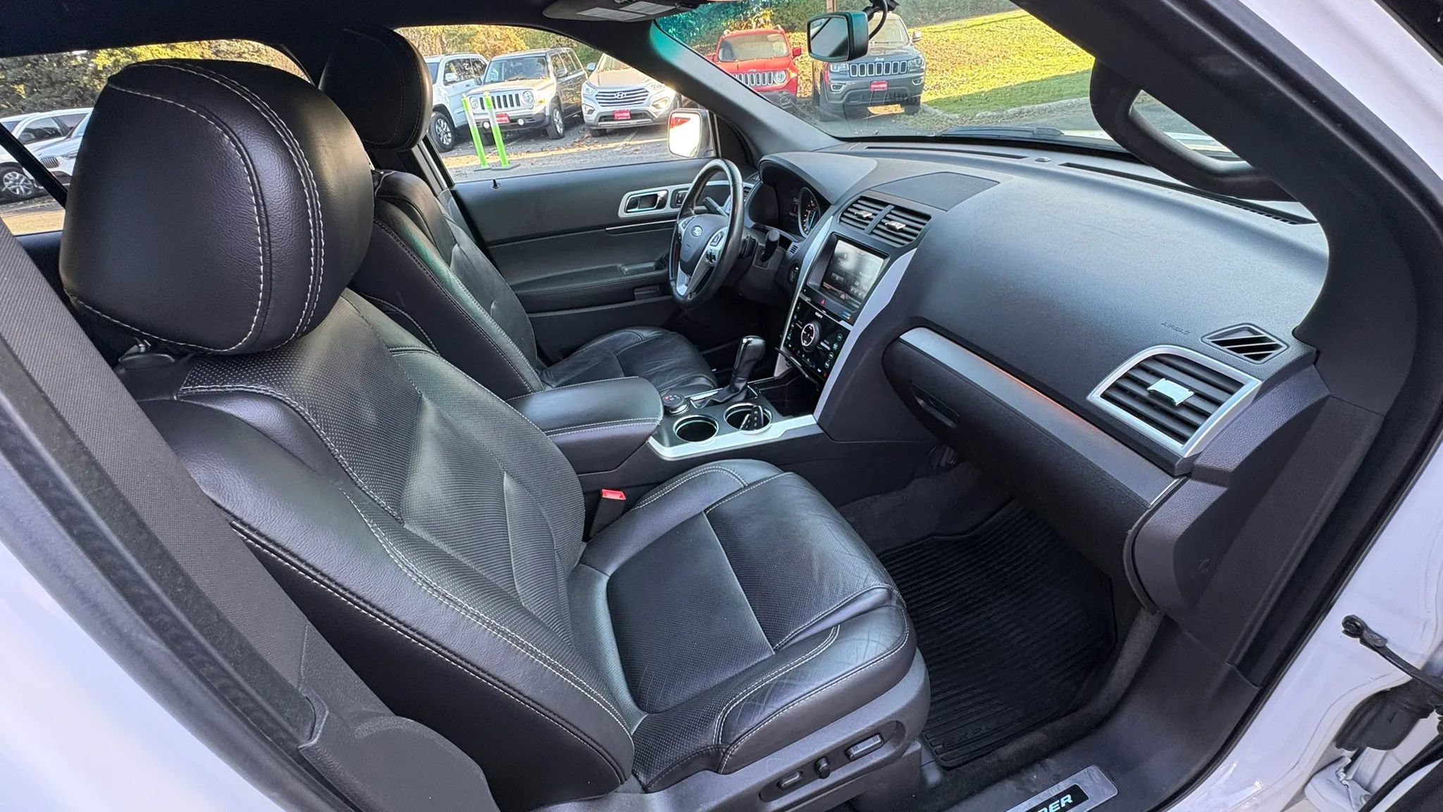 Used 2014 Ford Explorer Sport w/ Equipment Group 401A AWD/4WD image 32
