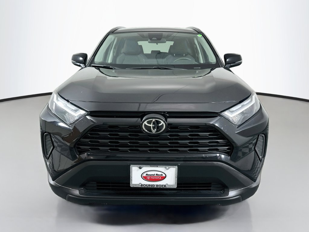 Used 2025 Toyota RAV4 XLE FWD image 2