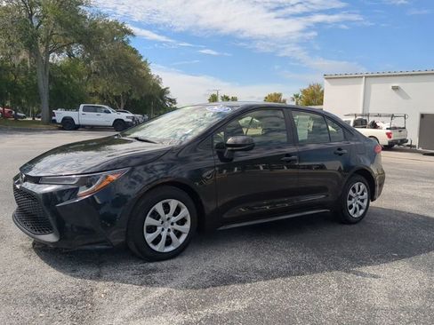 Used 2022 Toyota Corolla LE image 8