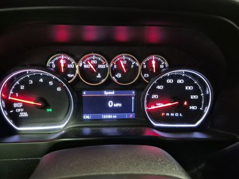 Used 2019 Chevrolet Silverado 1500 LT w/ Texas Edition image 11