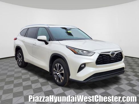 Used 2020 Toyota Highlander XLE image 1