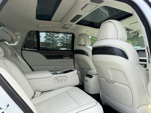 Used 2025 Genesis G90 3.5T AWD/4WD image 31