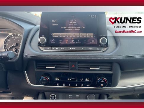 Used 2023 Nissan Rogue SV image 20