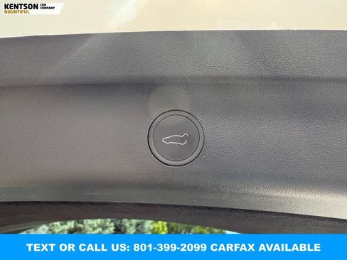 Used 2023 Tesla Model Y Long Range AWD/4WD image 31
