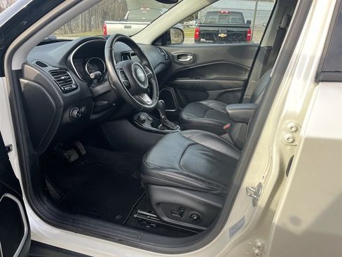 Used 2018 Jeep Compass Limited AWD/4WD image 20