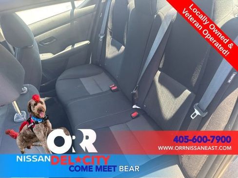 Used 2025 Nissan Sentra SV FWD image 11