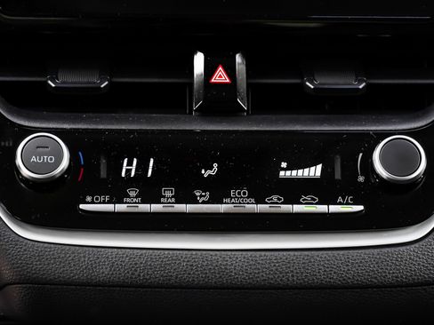 Used 2024 Toyota Corolla LE FWD image 35