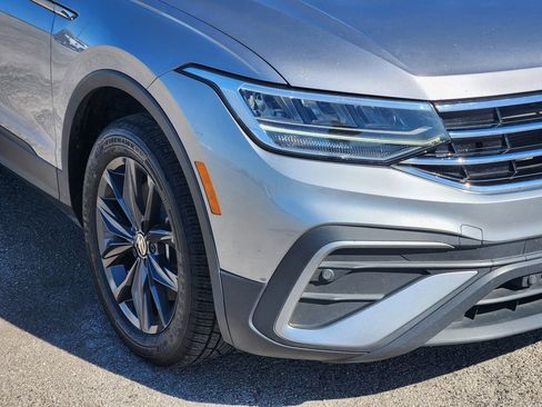 Used 2024 Volkswagen Tiguan SE image 9