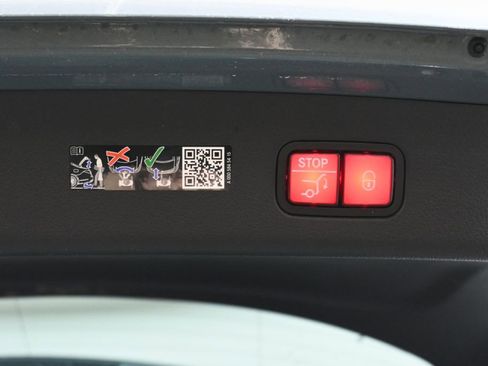 Certified 2026 Mercedes-Benz GLC 350e GLC 350e image 35