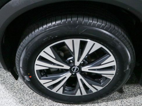 Used 2023 Nissan Rogue SV FWD image 11