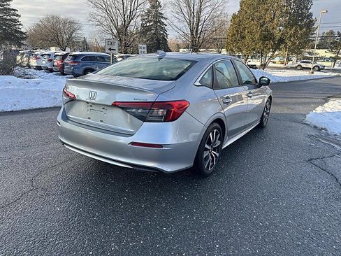 Used 2022 Honda Civic EX image 5