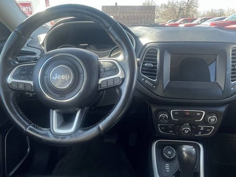 Used 2019 Jeep Compass Latitude w/ Cold Weather Group AWD/4WD image 23