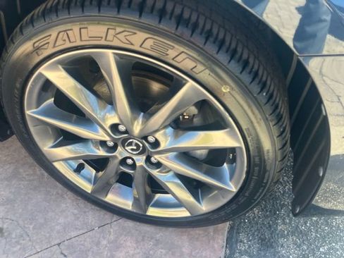 Used 2018 MAZDA MAZDA3 Touring FWD image 25