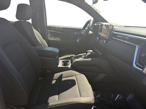 Certified 2023 GMC Canyon Elevation w/ Convenience Package AWD/4WD image 17