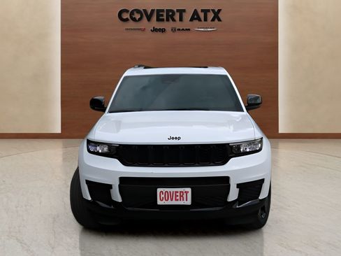 Used 2023 Jeep Grand Cherokee L Laredo AWD/4WD image 8