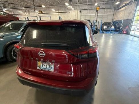 Used 2025 Nissan Rogue S AWD/4WD image 10