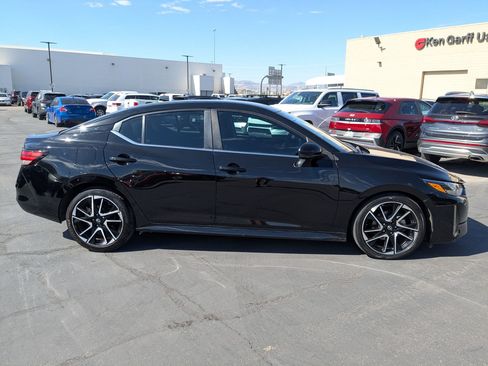 Used 2024 Nissan Sentra SR FWD image 2