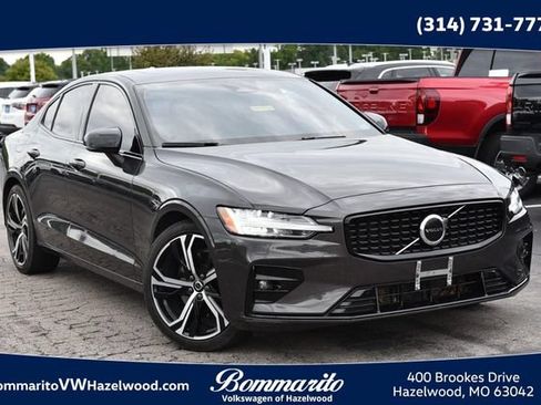 Used 2025 Volvo S60 B5 Core AWD/4WD image 1