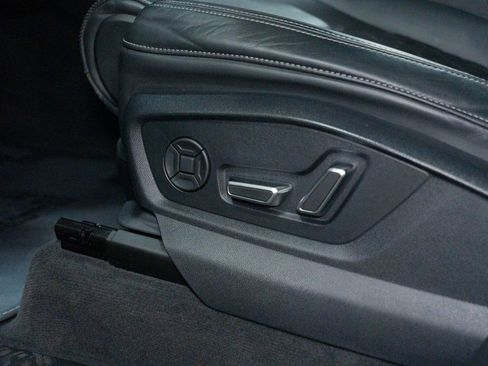 Used 2020 Audi SQ7 Prestige image 19