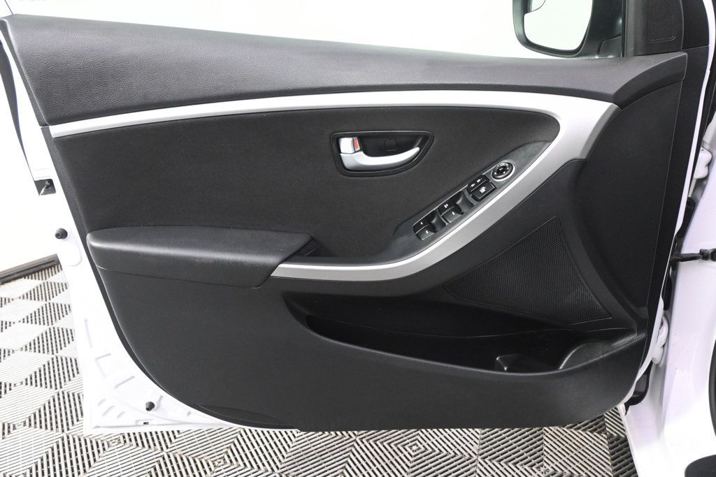 Used 2016 Hyundai Elantra GT w/ Option Group 02 FWD image 22