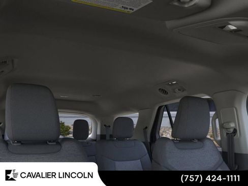 Used 2026 Ford Explorer Active AWD/4WD image 22