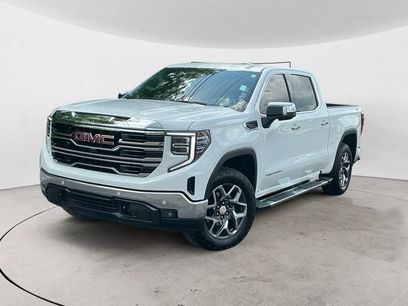 Used 2025 GMC Sierra 1500 SLT w/ SLT Premium Plus Package