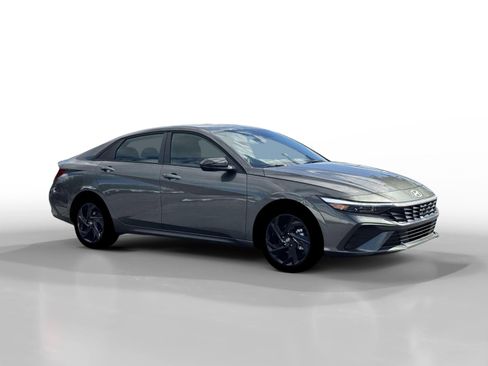 New 2026 Hyundai Elantra Sport image 10