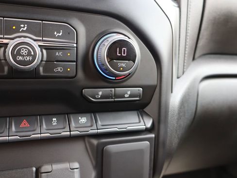 Used 2022 Chevrolet Silverado 1500 LT AWD/4WD image 13