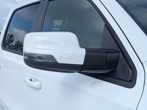 Used 2023 RAM 1500 Laramie AWD/4WD image 11