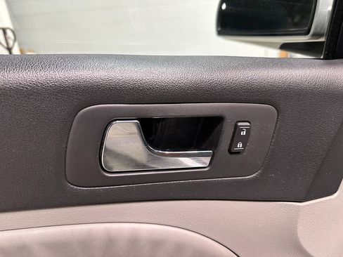 Used 2005 Cadillac STS V8 w/ Preferred Equipment Group image 22