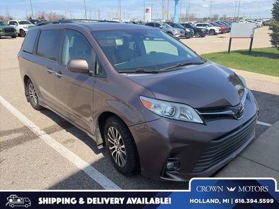 Used 2019 Toyota Sienna XLE w/ XLE Navigation Package