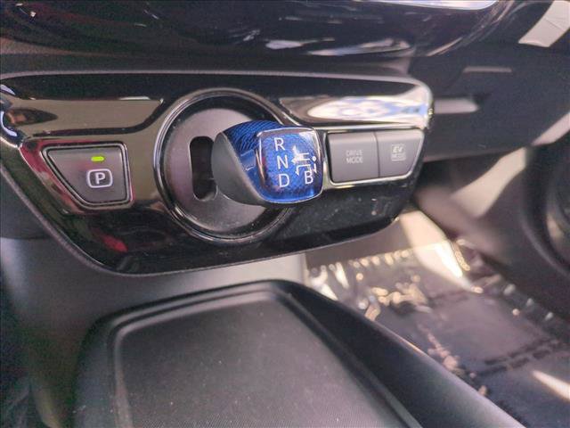 Used 2022 Toyota Prius L Eco FWD image 12