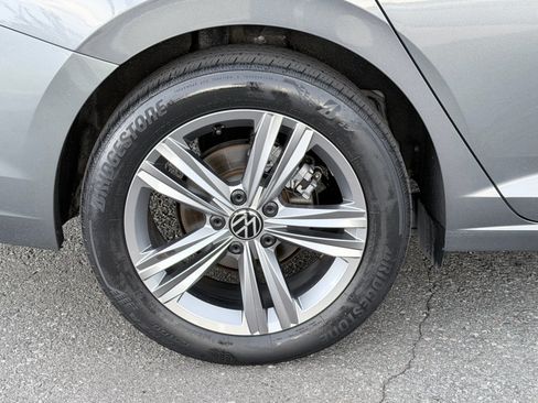 Used 2024 Volkswagen Jetta SE FWD image 34
