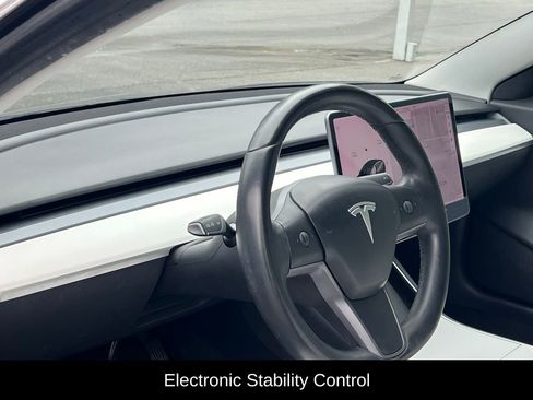 Used 2018 Tesla Model 3 Long Range image 14