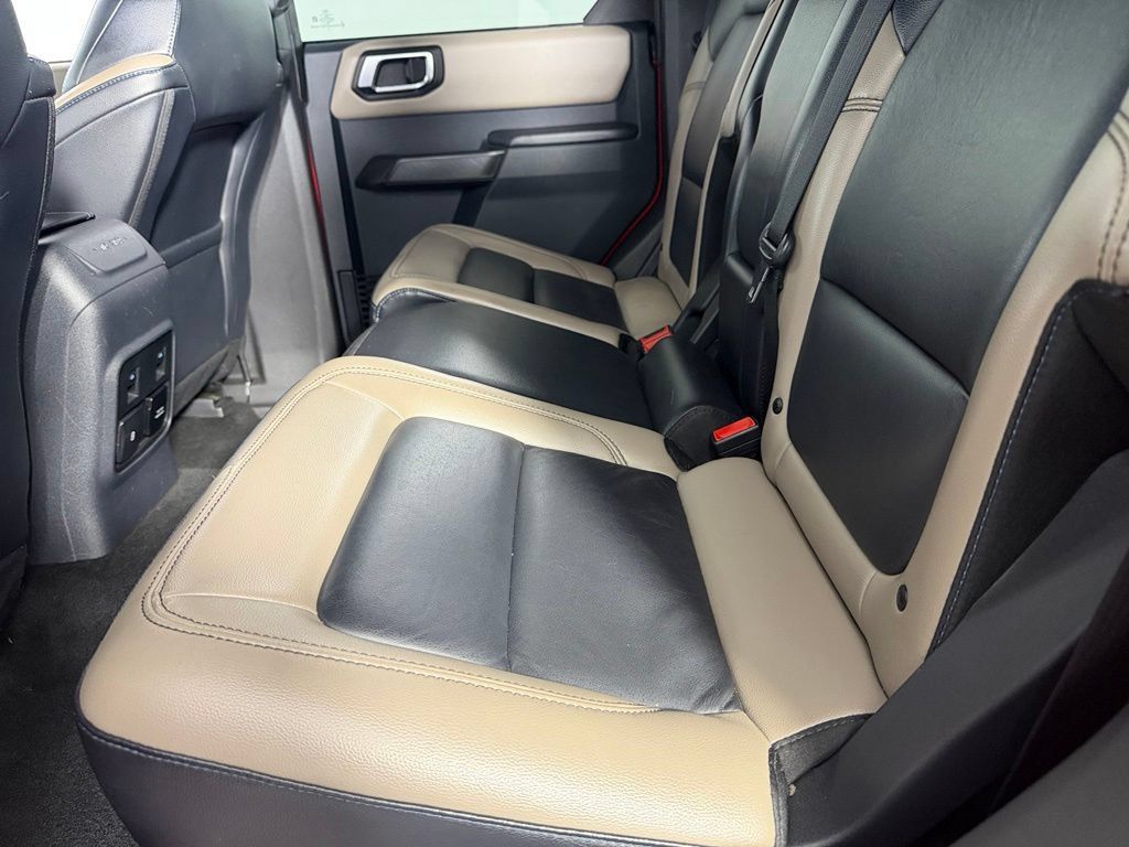 Used 2024 Ford Bronco Wildtrak AWD/4WD image 26