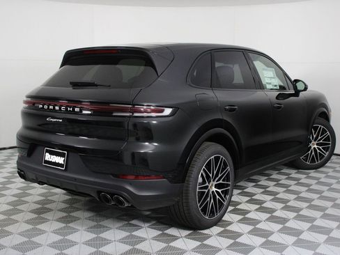 New 2026 Porsche Cayenne AWD/4WD image 7