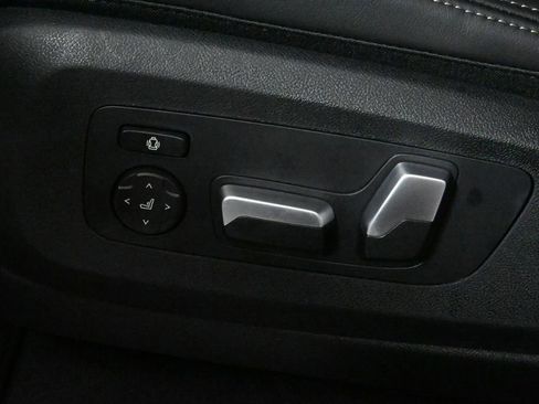 Used 2026 BMW X5 xDrive40i w/ Premium Package image 28