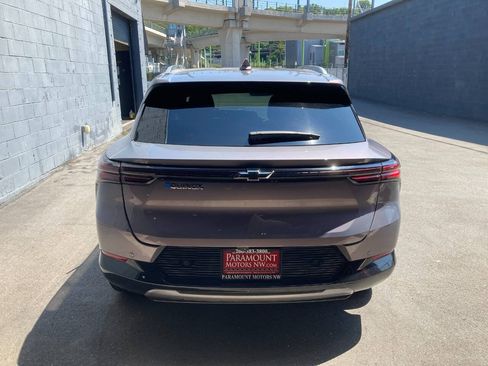 Used 2025 Chevrolet Equinox EV LT FWD image 4