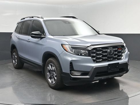 Used 2023 Honda Passport TrailSport image 8