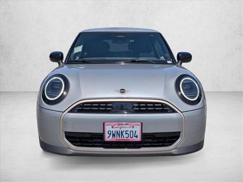 Used 2025 MINI Cooper 2-Door Hardtop FWD image 2
