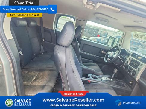 Used 2010 Toyota FJ Cruiser 2WD image 15